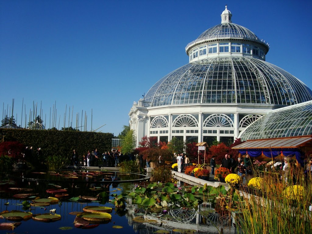 Fall Foliage Freakout At Two Bronx Botanical Gardens The Bowery