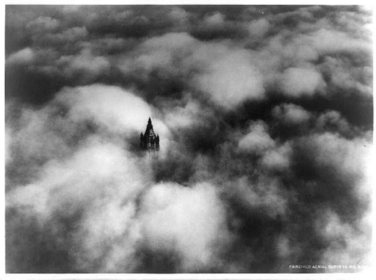 The many mysterious events that befell the Woolworths after constructing the Woolworth Building