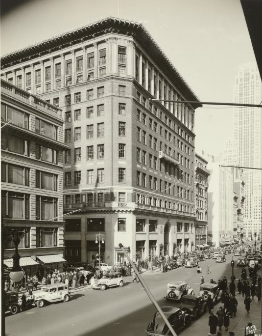 s Makeover of Lord & Taylor Building Shows Challenge of
