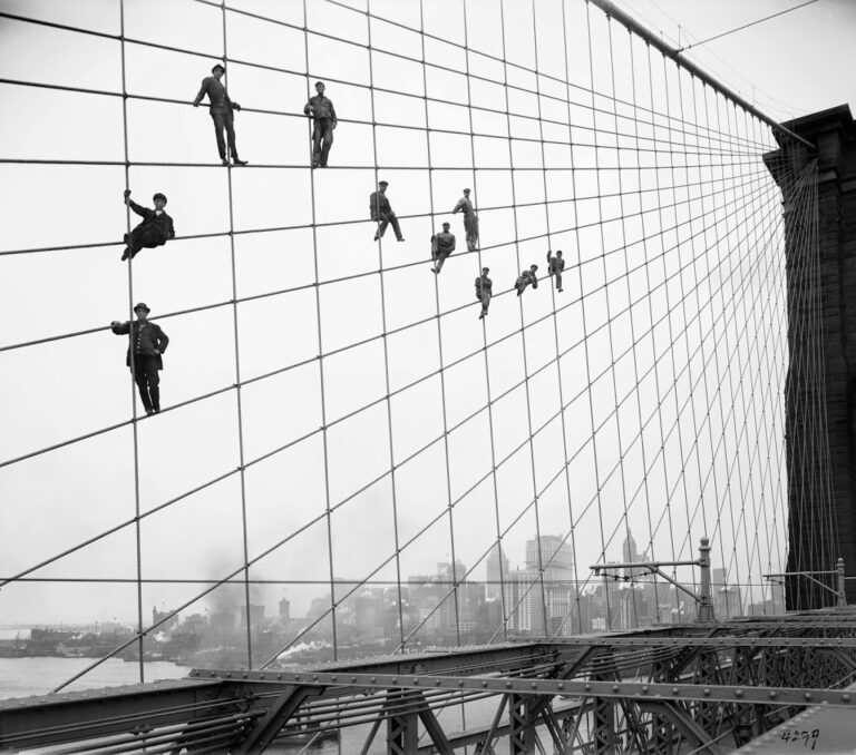 The story of ‘Painters On The Brooklyn Bridge’