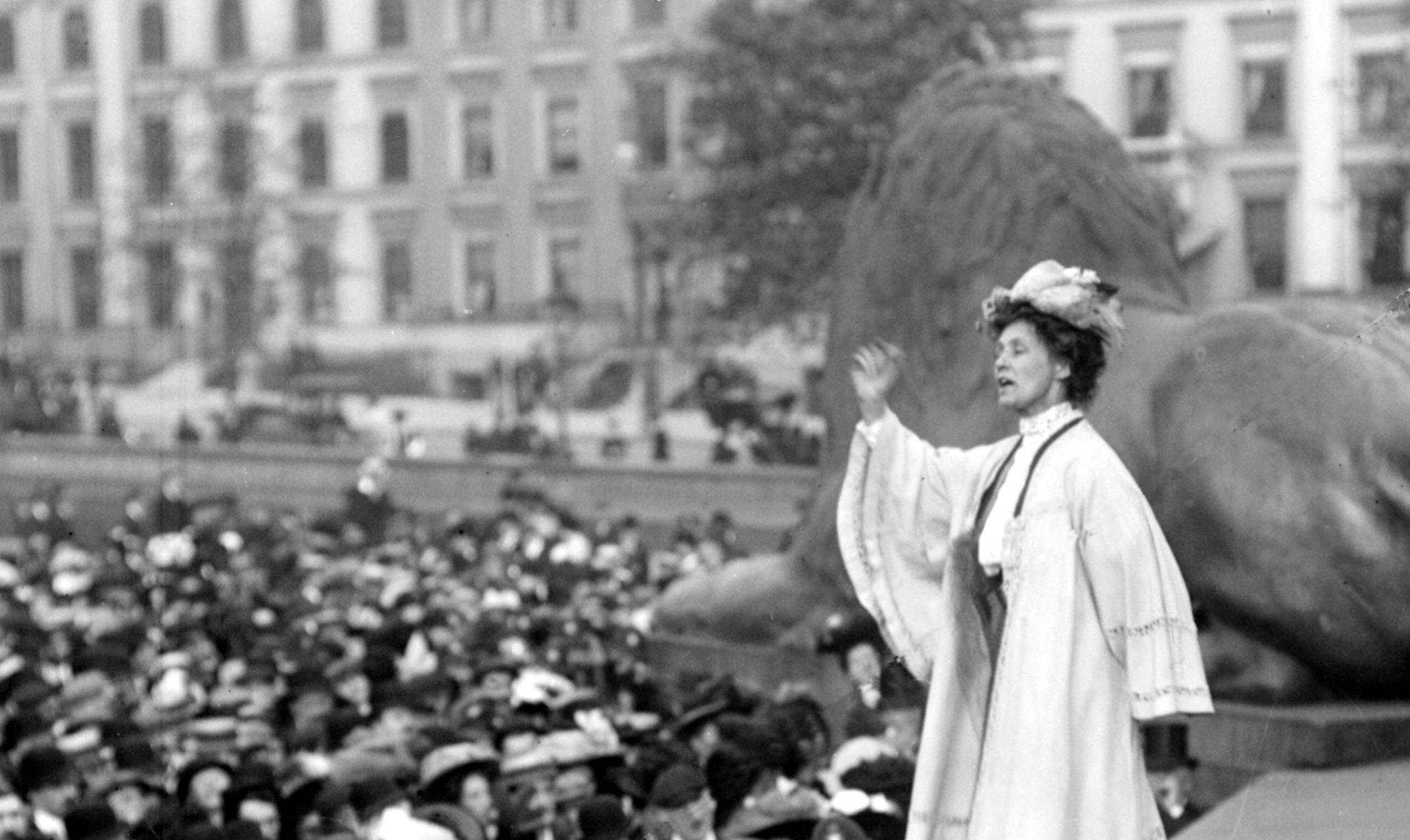 Sufferagette Emily Pankhurst addressing a meeting in London's Trafalgar Square, 1908.