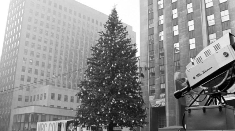 O Canada! Fifty years ago Rockefeller Center hosts a foreign Christmas tree