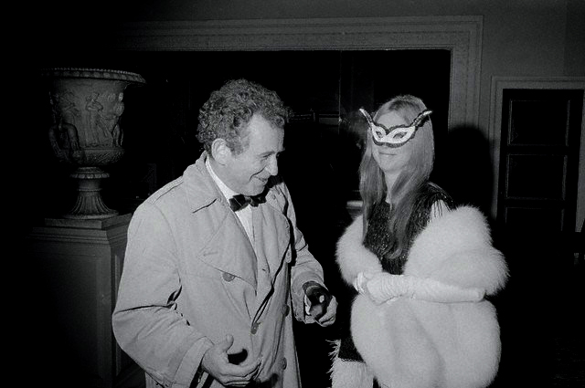 norman-mailer-and-guest-in-costume