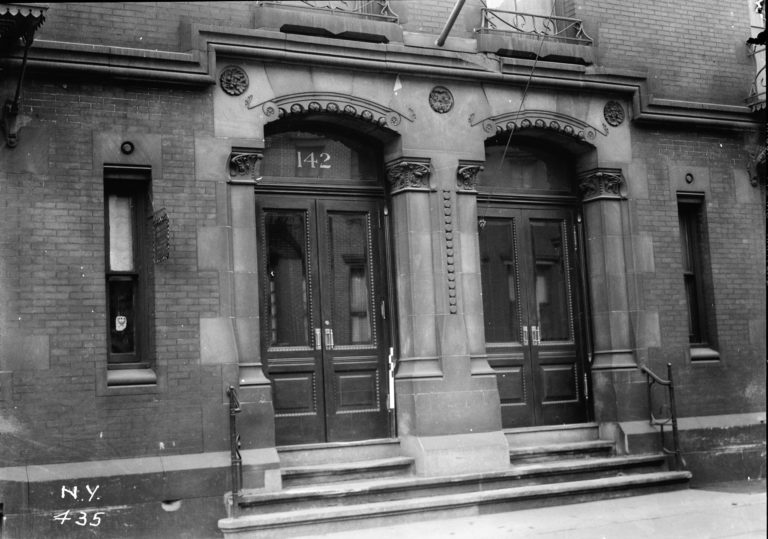 The Story of First Apartment Building in America (and its most famous resident — Mrs. Custer)