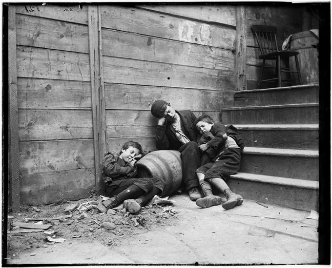 The harsh lives of New York City street kids, captured — in a flash