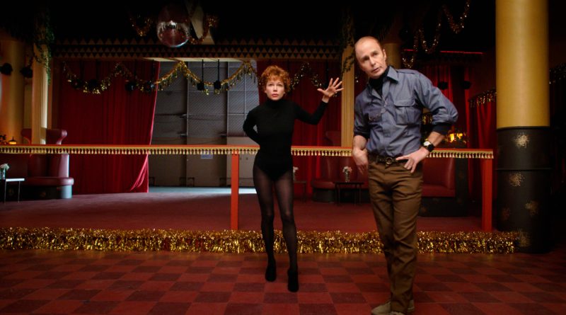 FOSSE VERDON -- Pictured: (l-r) Michelle Williams as Gwen Verdon, Sam Rockwell as Bob Fosse. CR: FX Networks