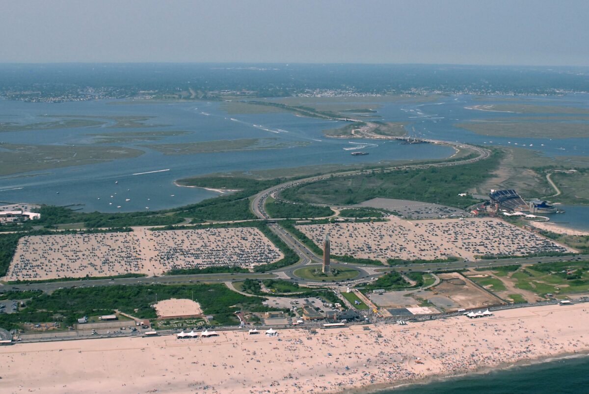 The New York Parking Wars How Cars Took Over The Curb The Bowery