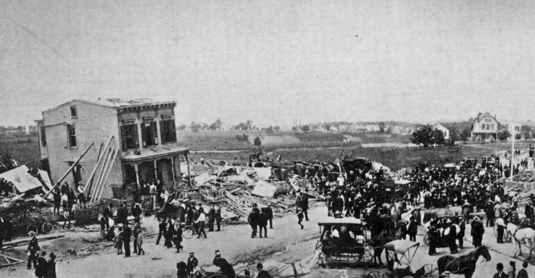 In 1895 a deadly tornado hit Queens, and the ruins became a tourist attraction